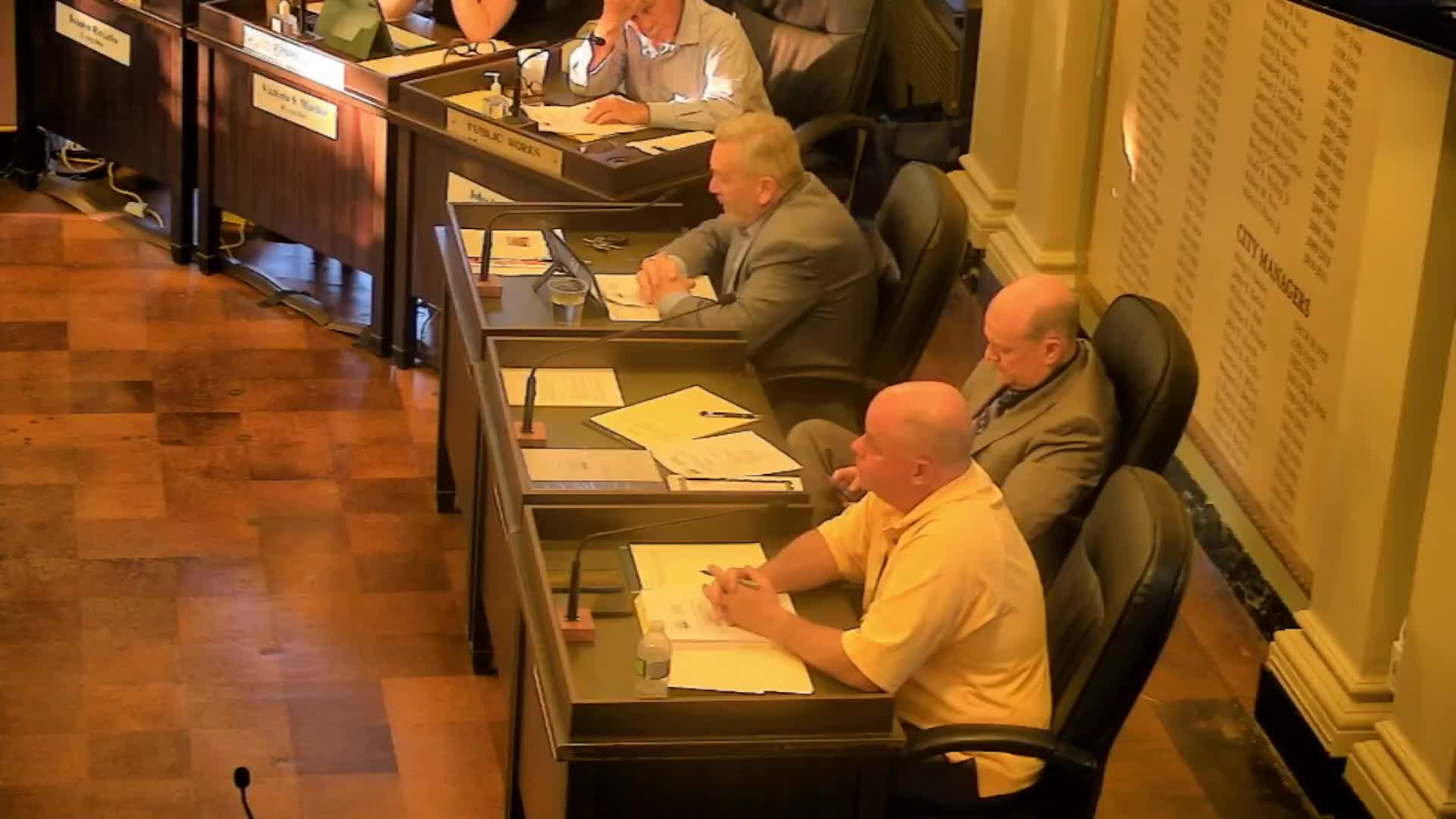 City Council discusses sustainability of SmartRide and community center grand opening