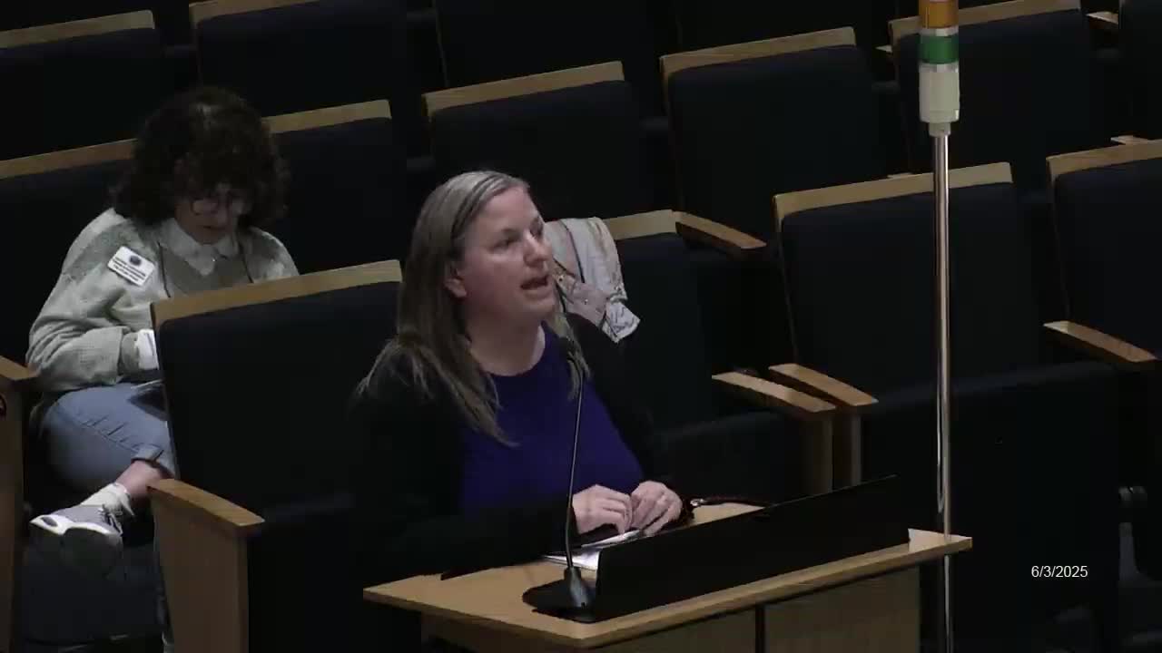 Lake Forest City Council approves city manager's salary increase amid public scrutiny