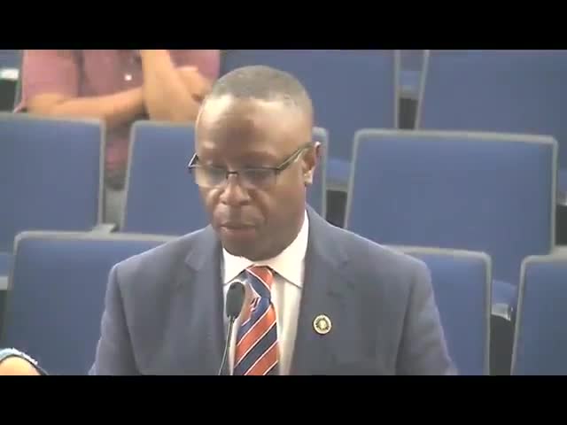 Clayton County board asserts control over budget for inmate services
