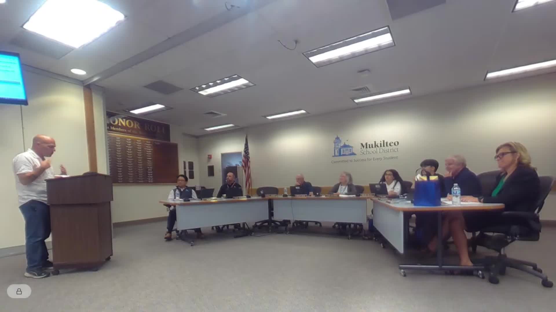 Parents rally to preserve performing arts programs in Mukilteo School District