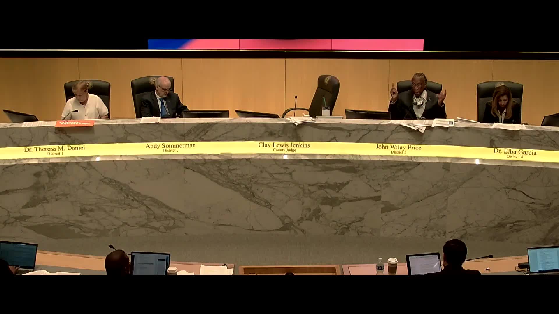 Dallas County officials address jail population and election payroll issues