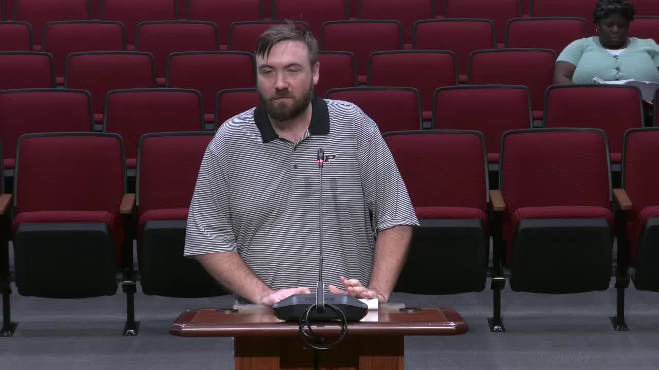 Rugby Avenue bike lane praised as council discusses budget and garbage services