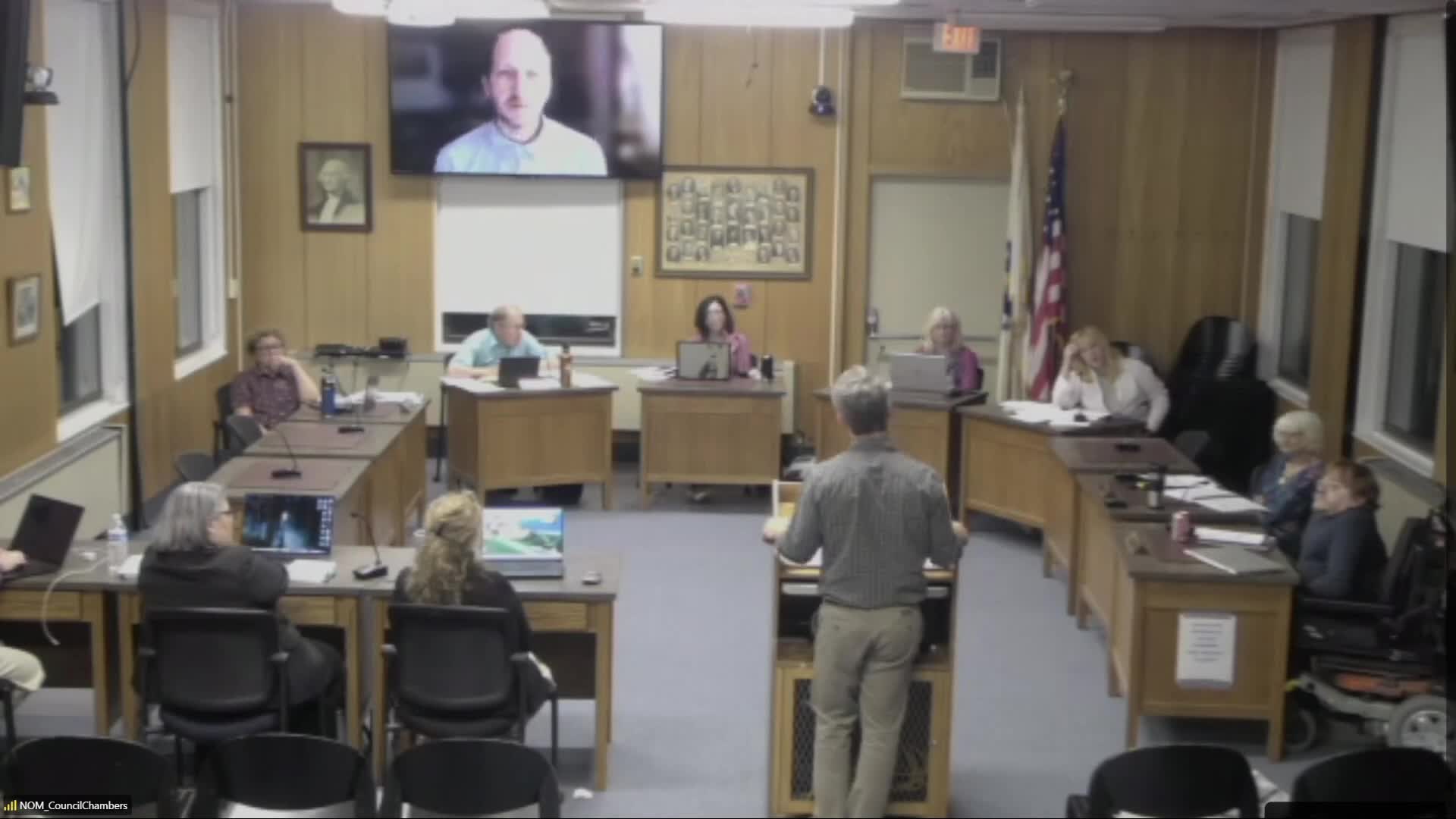 City Council praises director for collaborative energy-saving initiatives