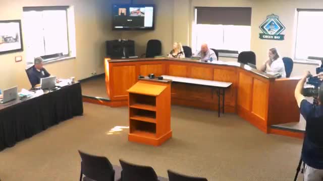 Parks director says Green Bay faces shortfall of 19 lifeguards; certification class expected to fill gap