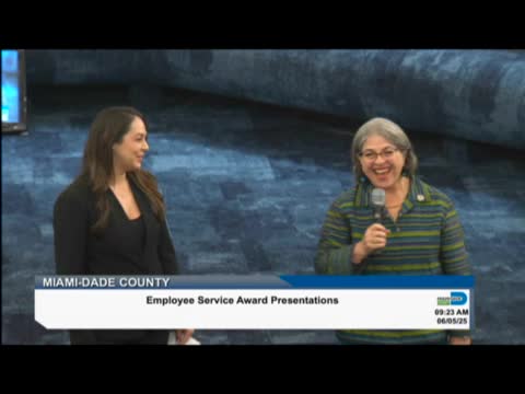 Mayor honors long-serving county employees in special award ceremony
