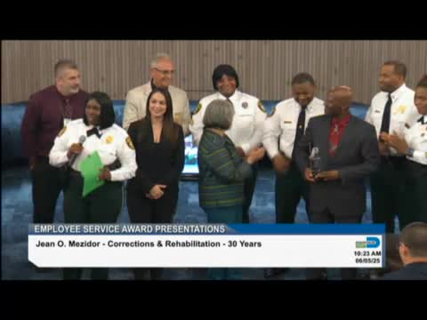 Officer Mesidore retires after 30 years of service at Miami Dade County