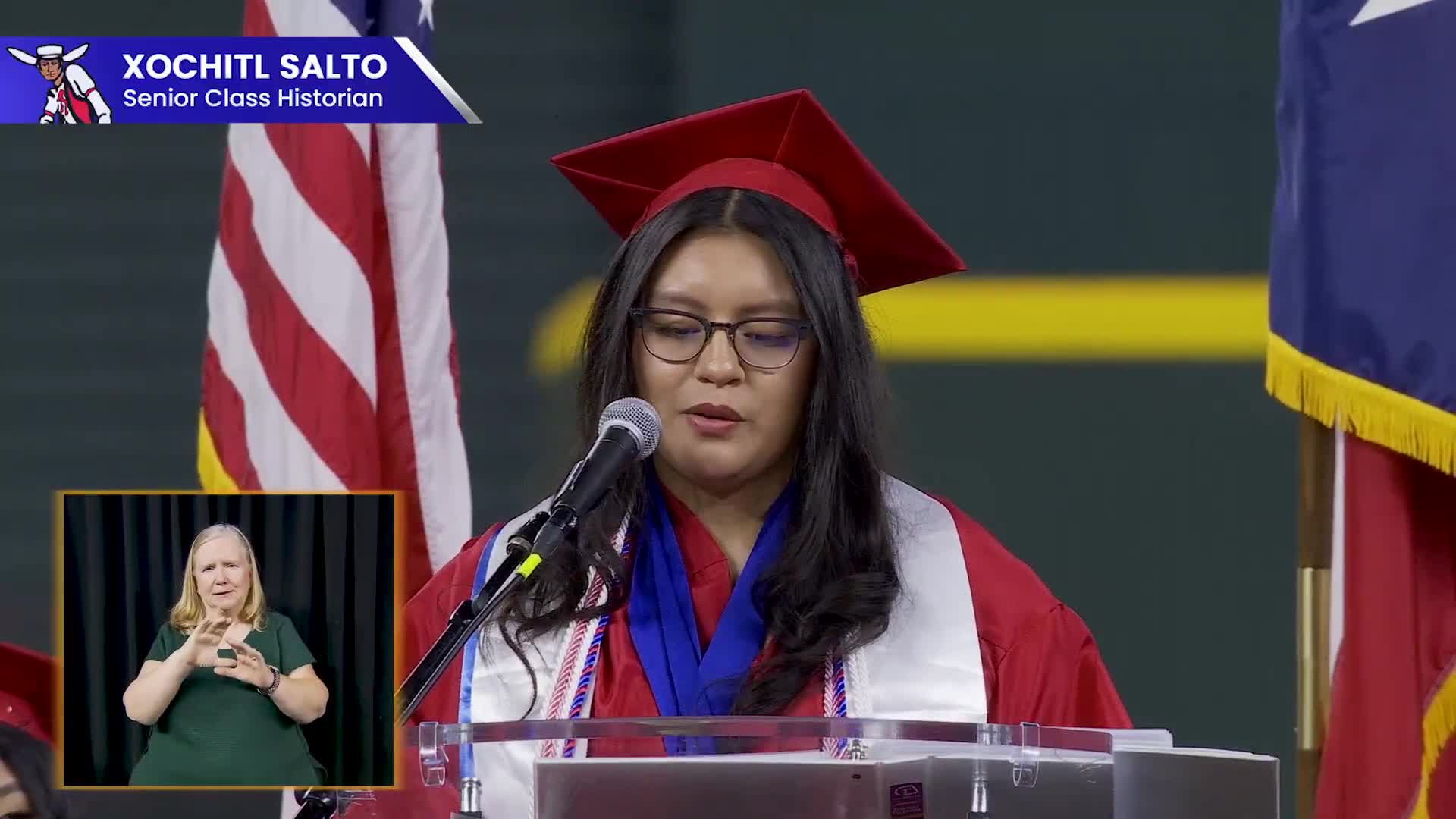 Superintendent Matt Smith addresses Arlington ISD seniors at graduation ceremony