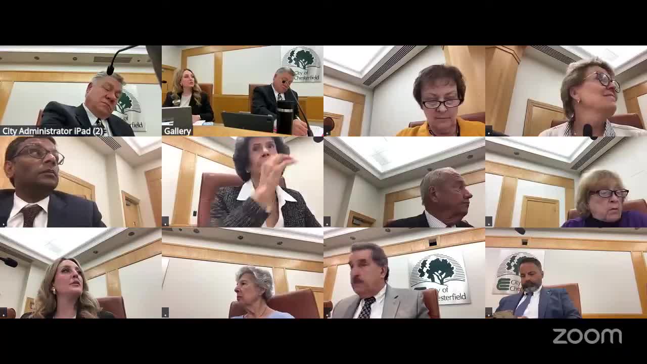 Councilmember urges Chesterfield to reduce paper at meetings; council discusses past tablet use