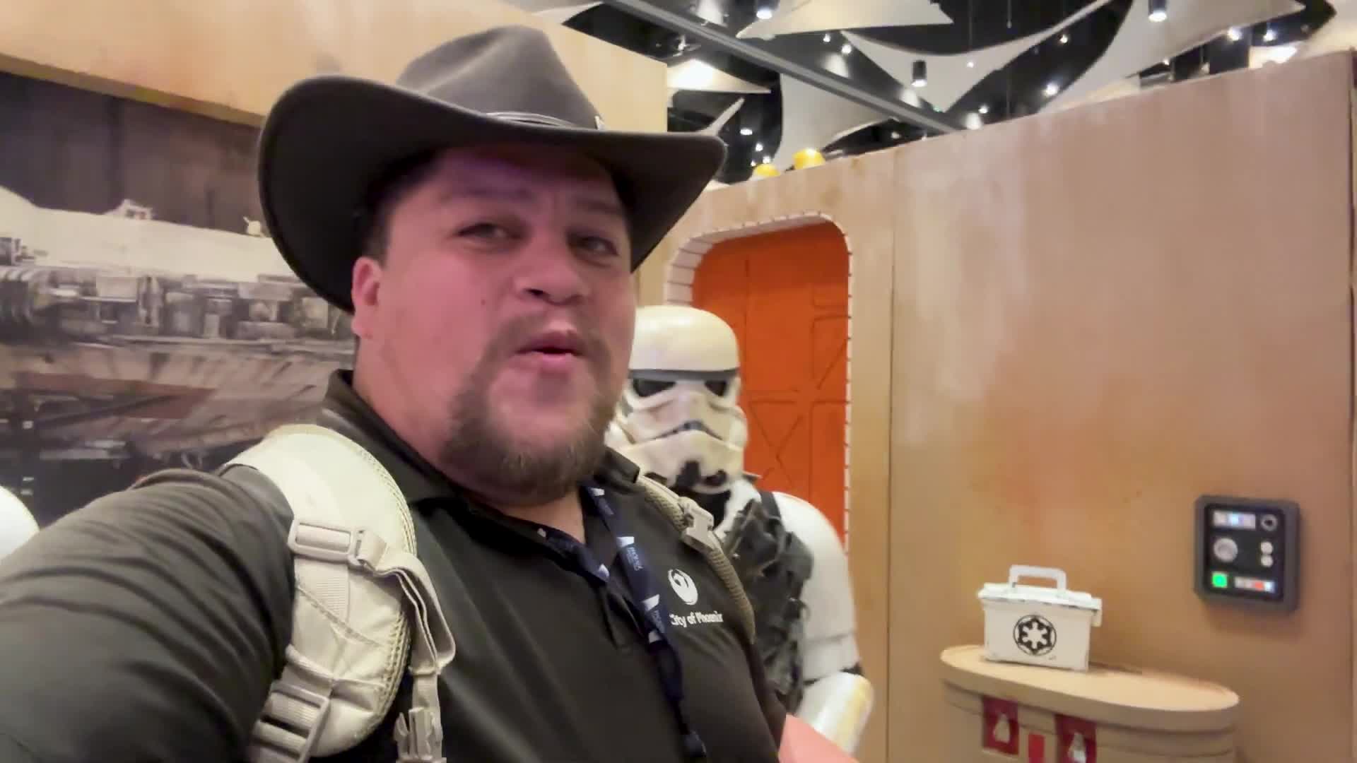 Phoenix Fan Fusion 2025 kicks off at Phoenix Convention Center with celebrity panels and gaming