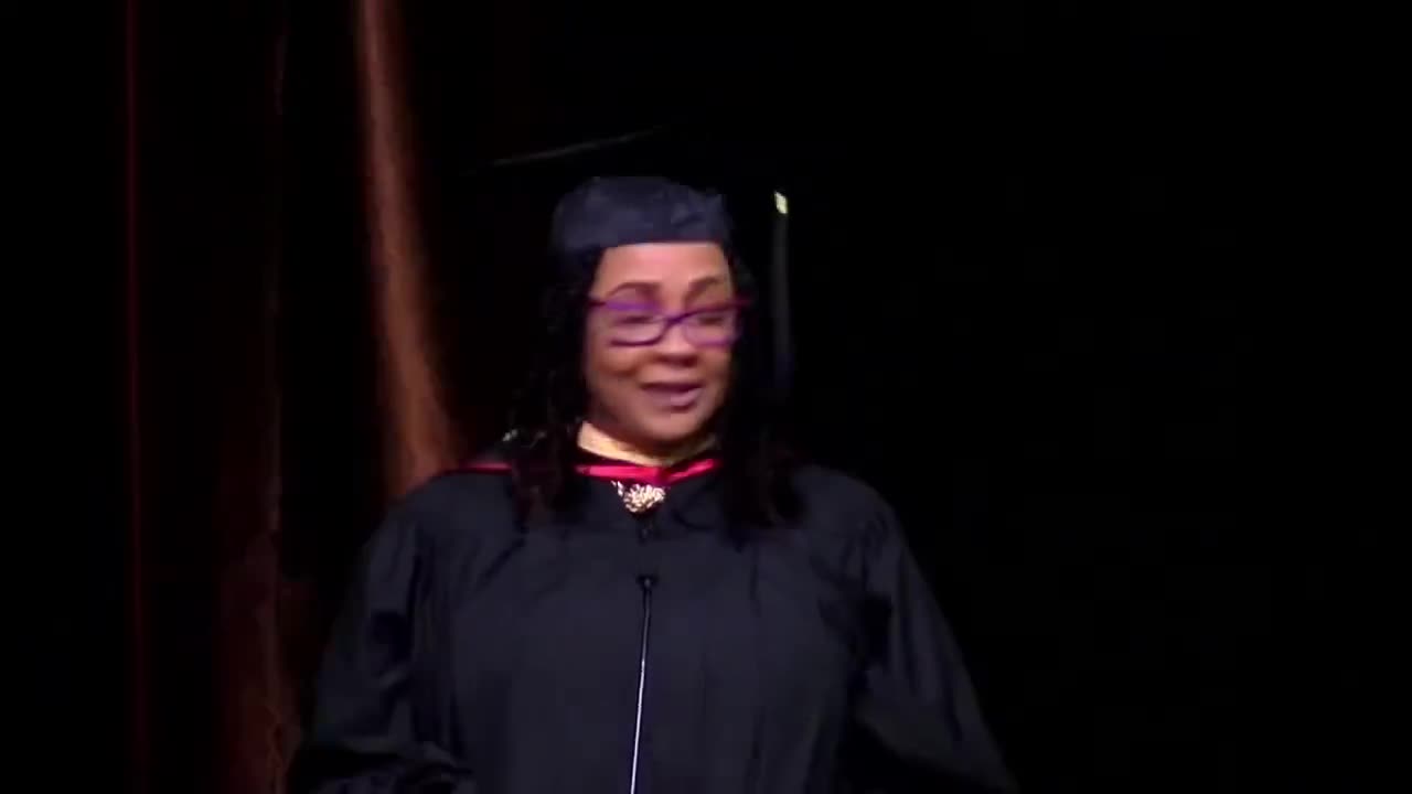 Springfield SD 186 superintendent certifies Class of 2025 met state and district graduation requirements