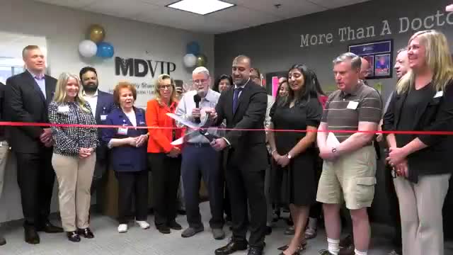 Dr. Sunny Sharma opens concierge medicine practice in Hoffman Estates