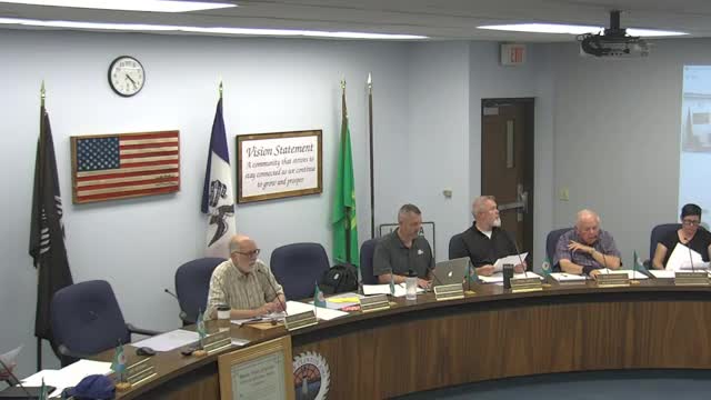 Commission debates mayoral supervision of city administrator, legal counsel warns of hiring risks