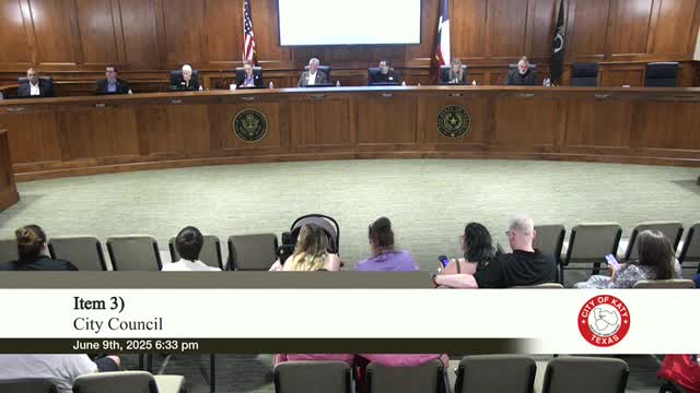 Pin Oak Village residents voice concerns over berm used as walkway in Katy
