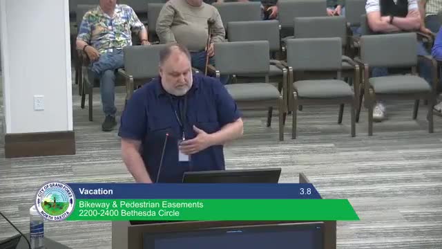 Commission approves Meadow Ridge PUD amendment to allow 5‑story mixed‑use building called “the Domain”