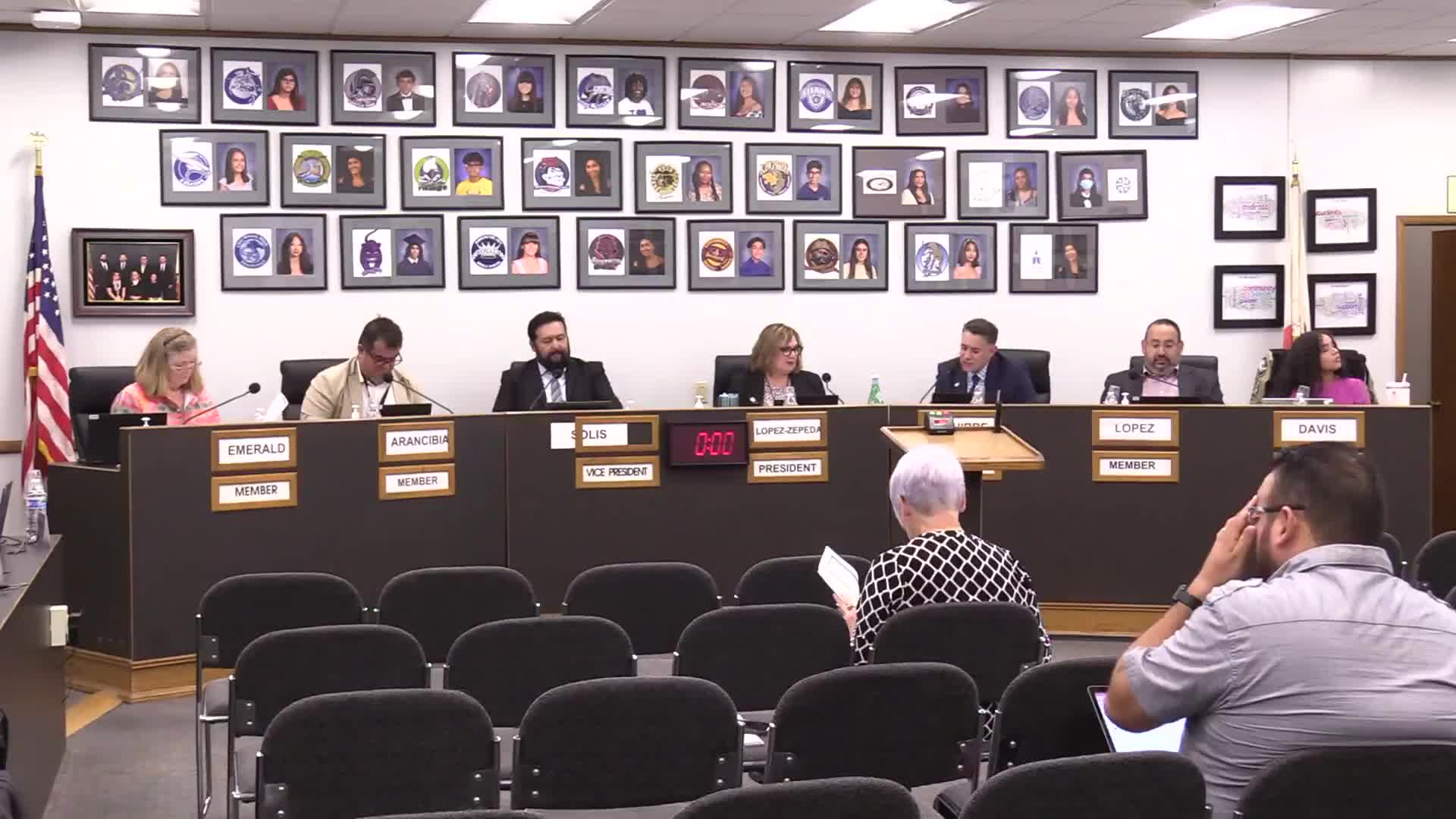 Sweetwater staff present preliminary 2025–26 budget: multi‑year deficit projected, federal funding risks cited