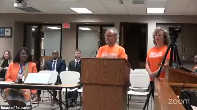 Mr. Munoz praises Moms Against Violence for community gun safety education efforts
