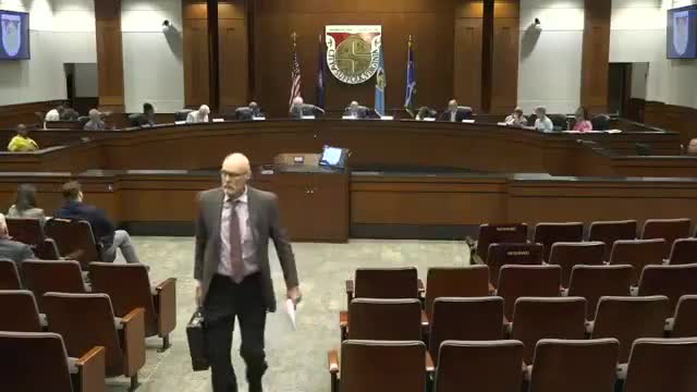 Suffolk City Council approves closed meeting on appointments, votes 8-0 to convene