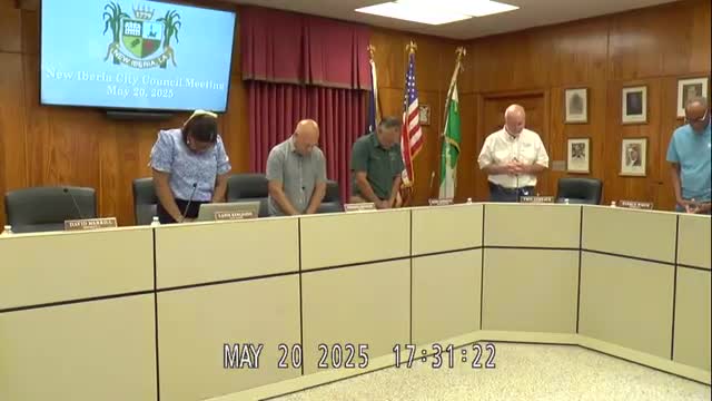 City Council begins meeting with prayer for guidance and prosperity