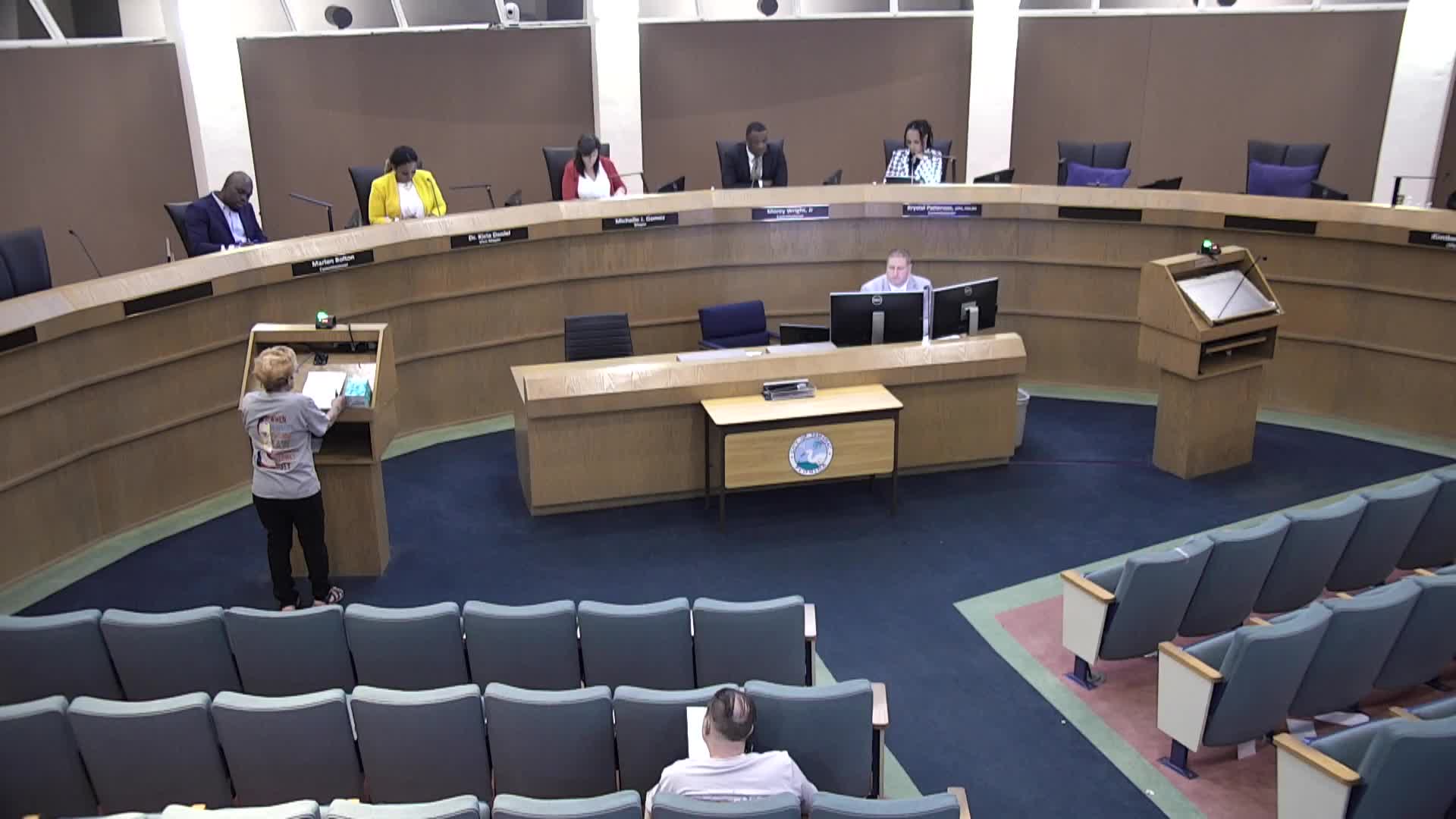 Tamarac officials discuss proposed alcohol sales at city-sponsored events