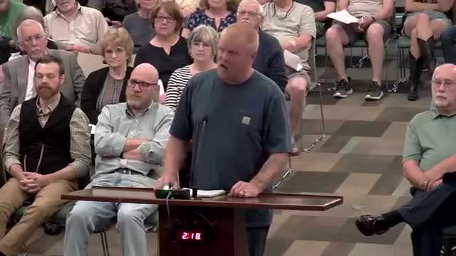 Local residents voice concerns over Sugar Hollow business plans and traffic issues