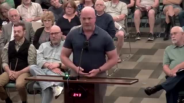 Community members oppose rezoning for RV park at neighborhood meeting