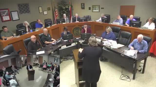 City staff recommends approval of Cedar Crossing final plat, lists 13 conditions including trail and street-light requirements