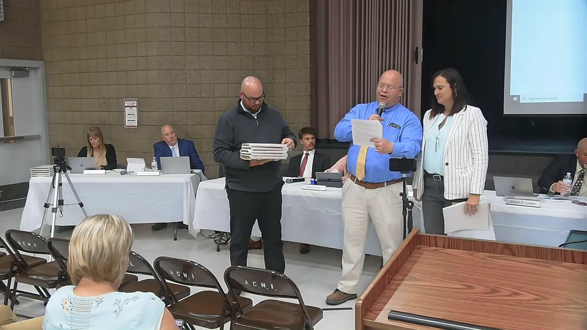 School District honors outstanding educators and volunteers at May meeting