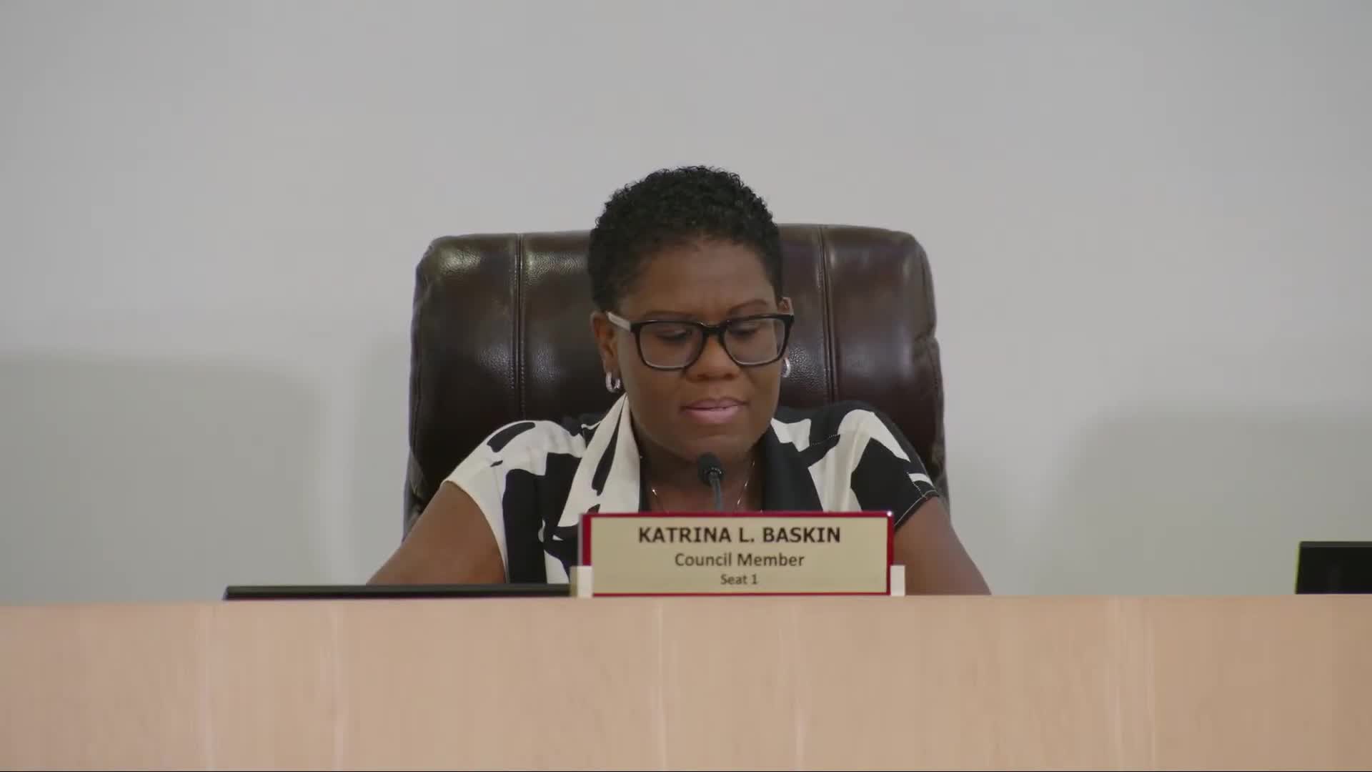 Miami Gardens launches youth programs and honors Silver Knights scholarship nominees