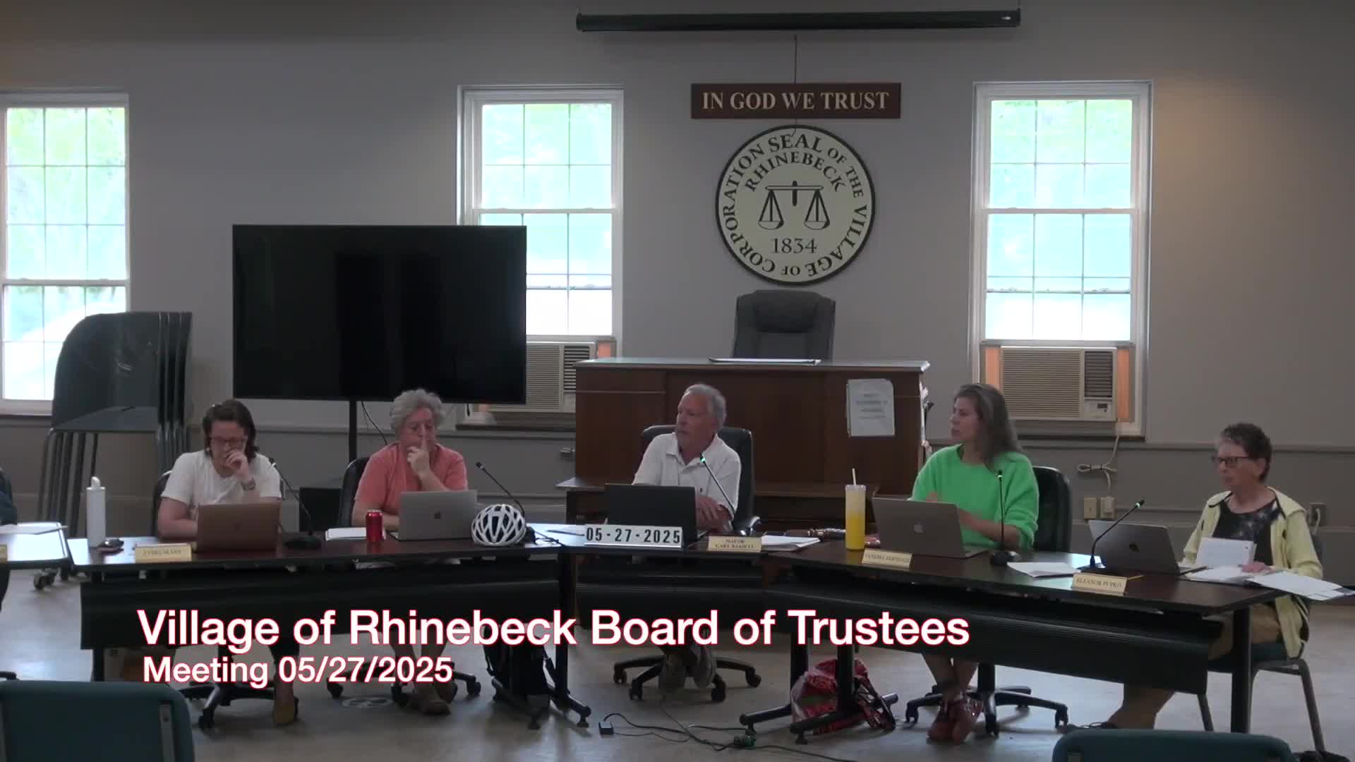 Proposal to design pedestrian crosswalk at East Market and Center prompts debate over flashing beacons and fund‑balance use