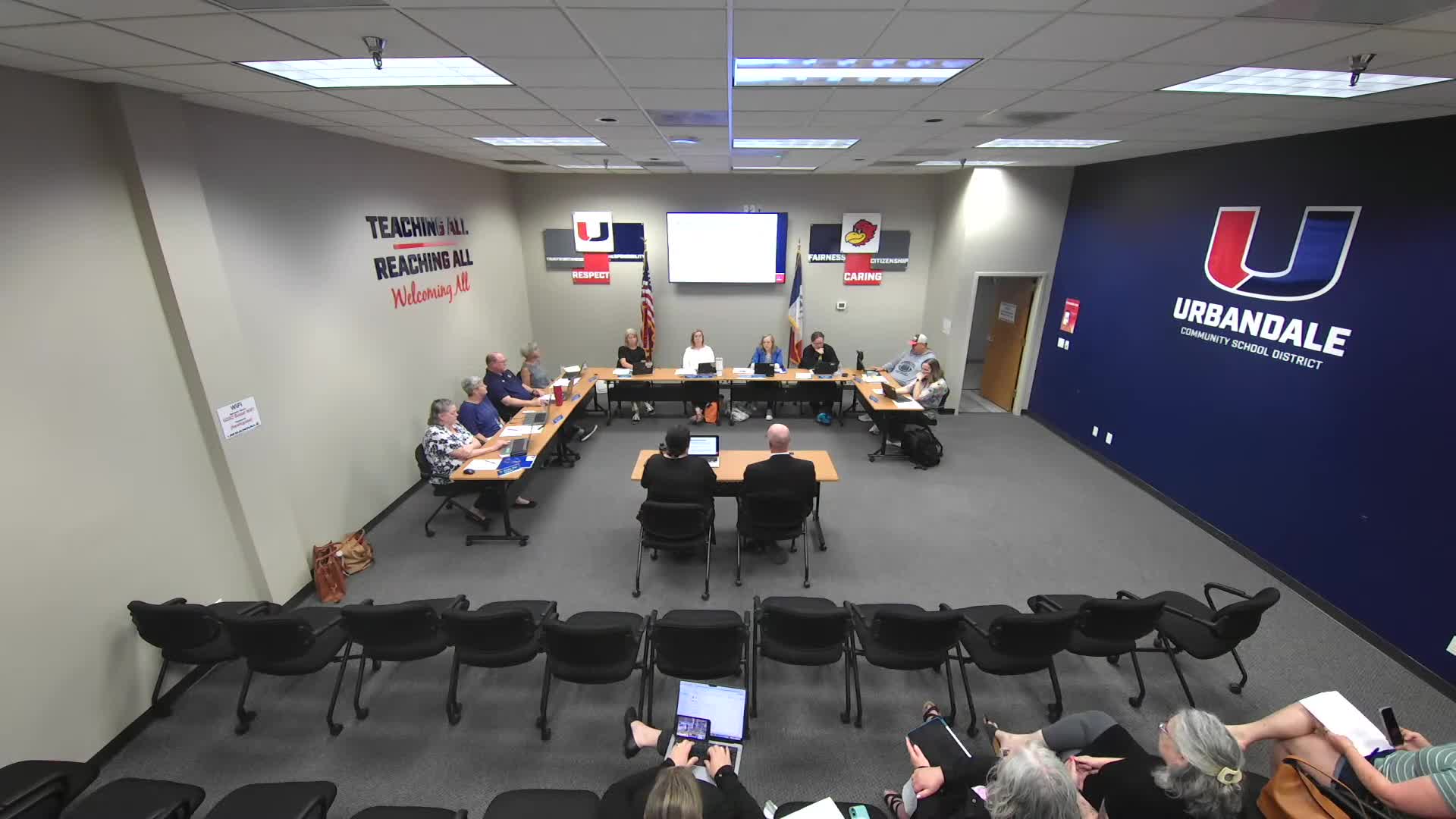 Urbandale Schools committee approves new evaluation process for classified employees