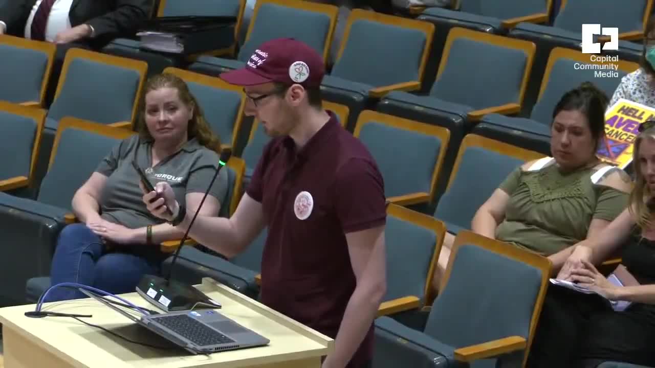 Salem residents demand city council divest from Avelo Airlines over ICE contracts