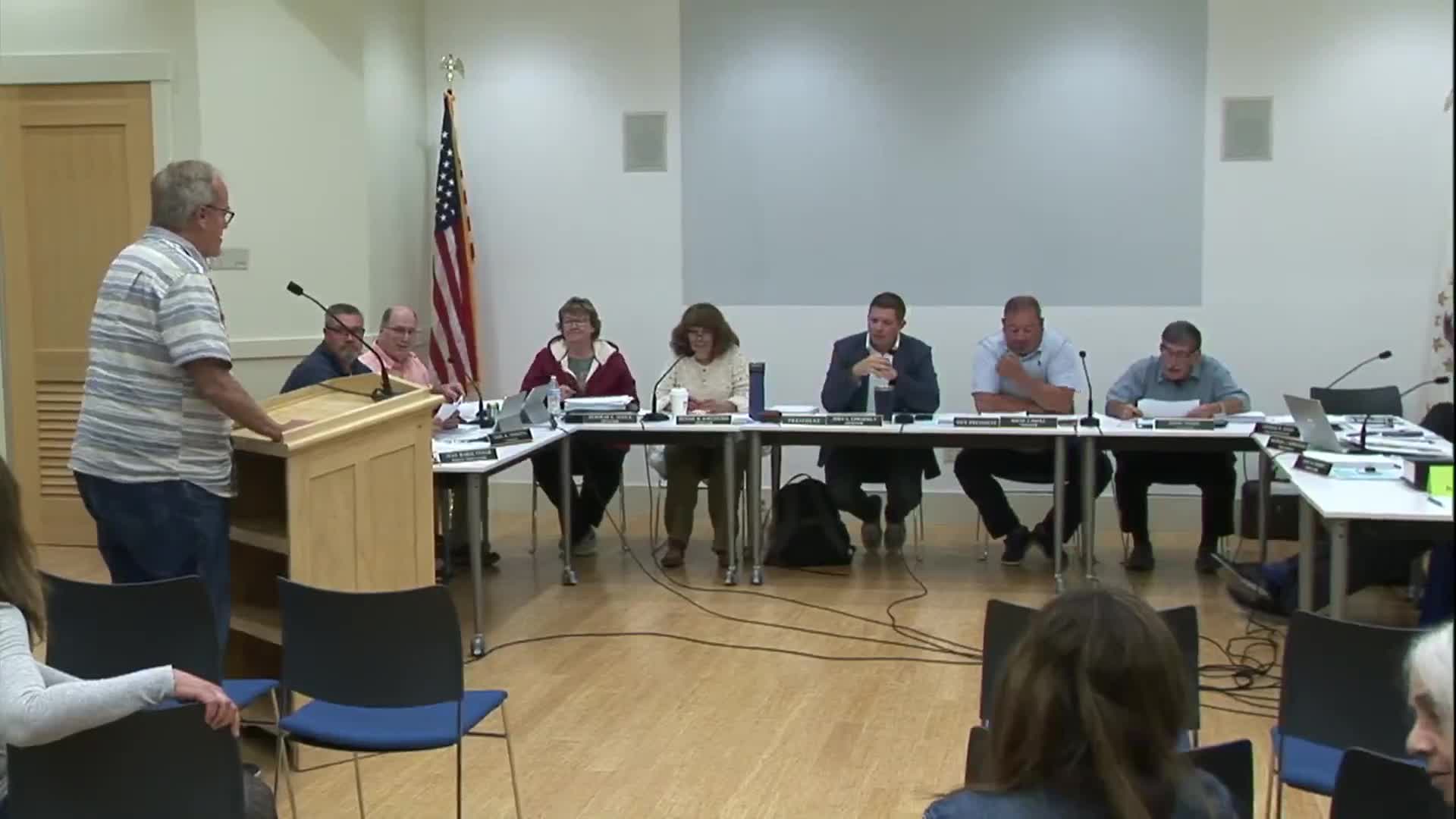 Council deliberates beach access and conservation on Howard Avenue