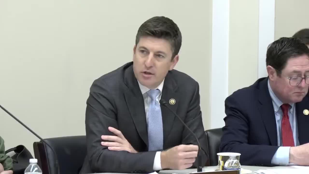 Congressional debate addresses regulatory clarity for cryptocurrency amid concerns over bailouts