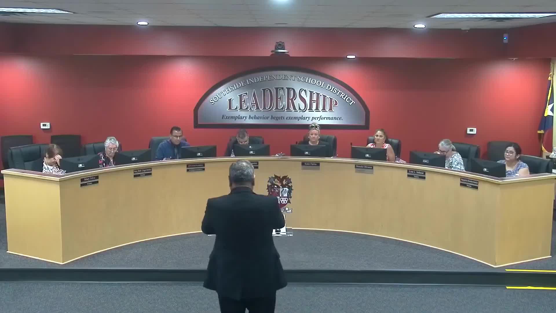 Board approves purchase of 1,500 Chromebooks for $475,470 through cooperative contract