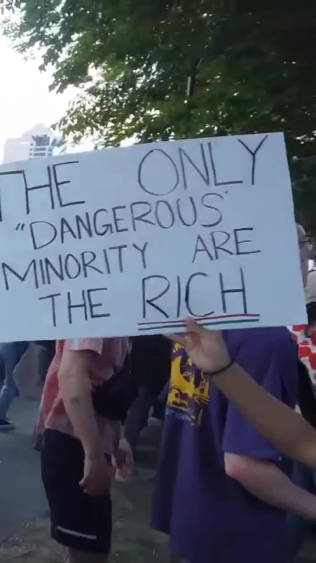 Discussion highlights influence of wealth in politics and Elon Musk's role
