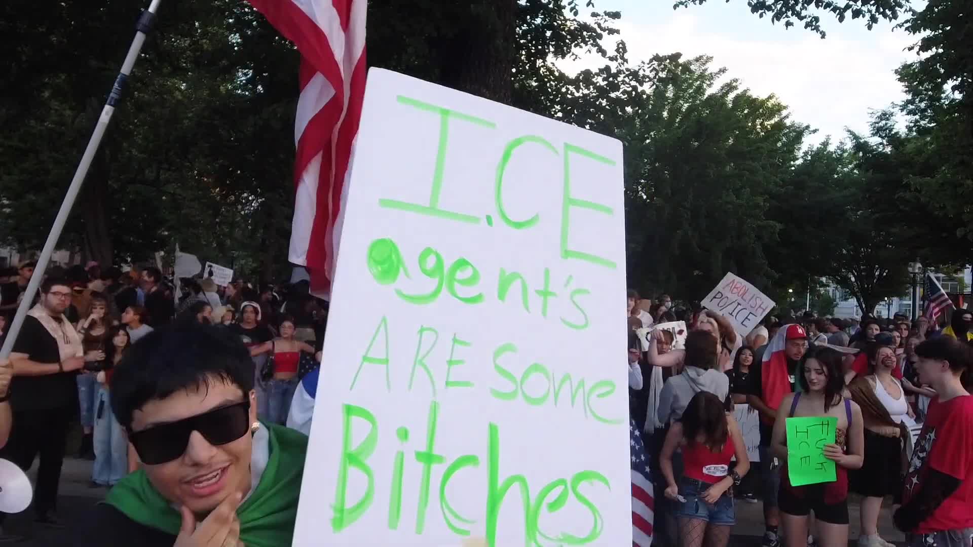 Protesters showcase pride with Mexican and Honduran flags amid immigration tensions