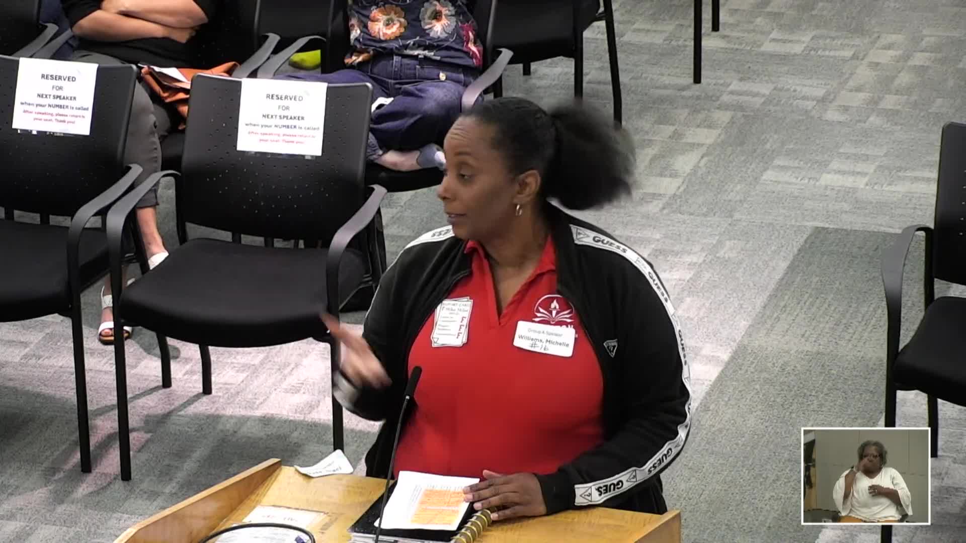 Harvard Elementary community rallies to support librarian Dania Garcia facing termination