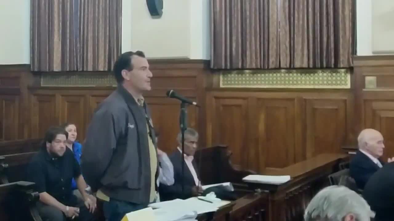 Essex County implements humane geese management using trained dogs and RC boats