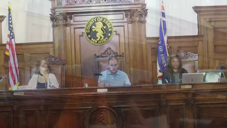 Estee County Commissioners award contracts for parks and golf course improvements