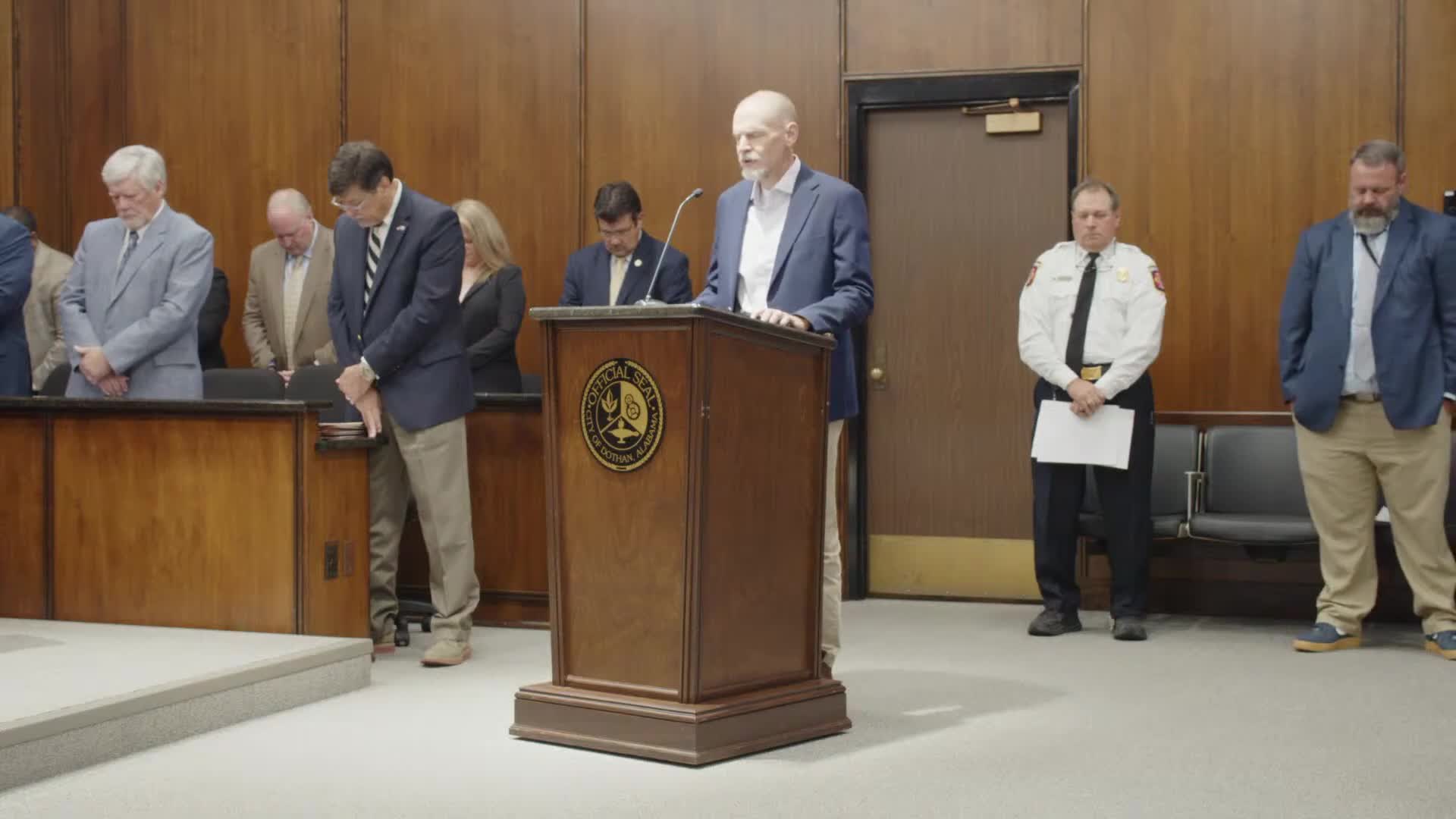 Dothan City Council Honors Retiring Employee and Celebrates Graduates of Dothan 101 Program