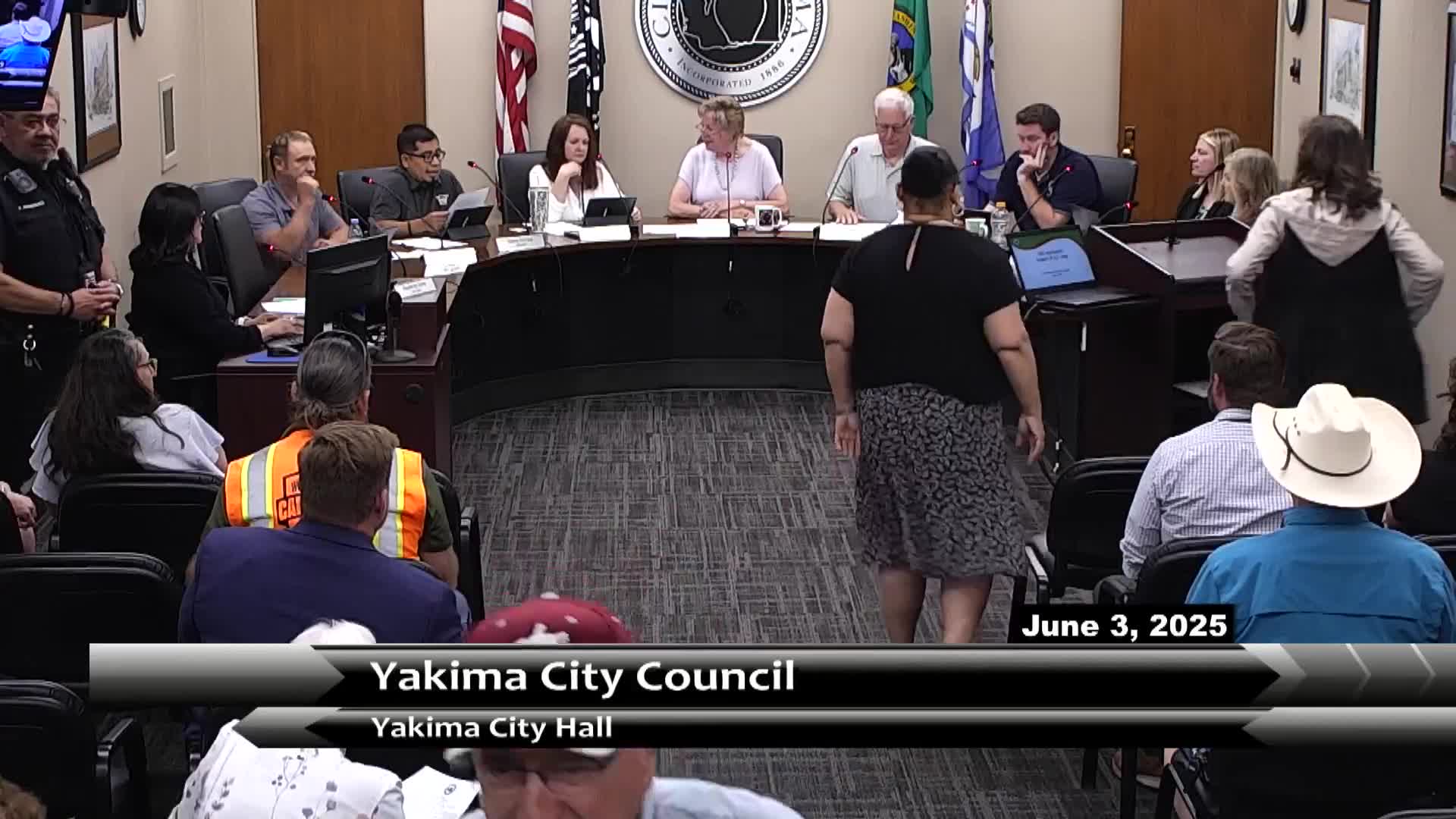 Council backs county grant/loan application for mid‑block Mead Avenue crossing at GS Long campus