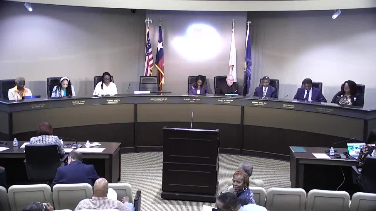 Mayor Proctor honors Juneteenth with proclamation for 2025 royalty in DeSoto