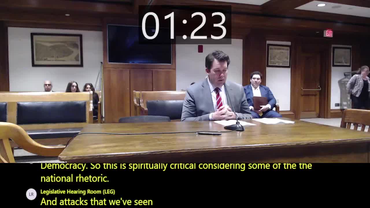 Town Council moves to advance absentee voting legislation
