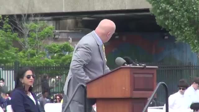 Kathleen Yick delivers heartfelt speech at Class of 2025 graduation ceremony