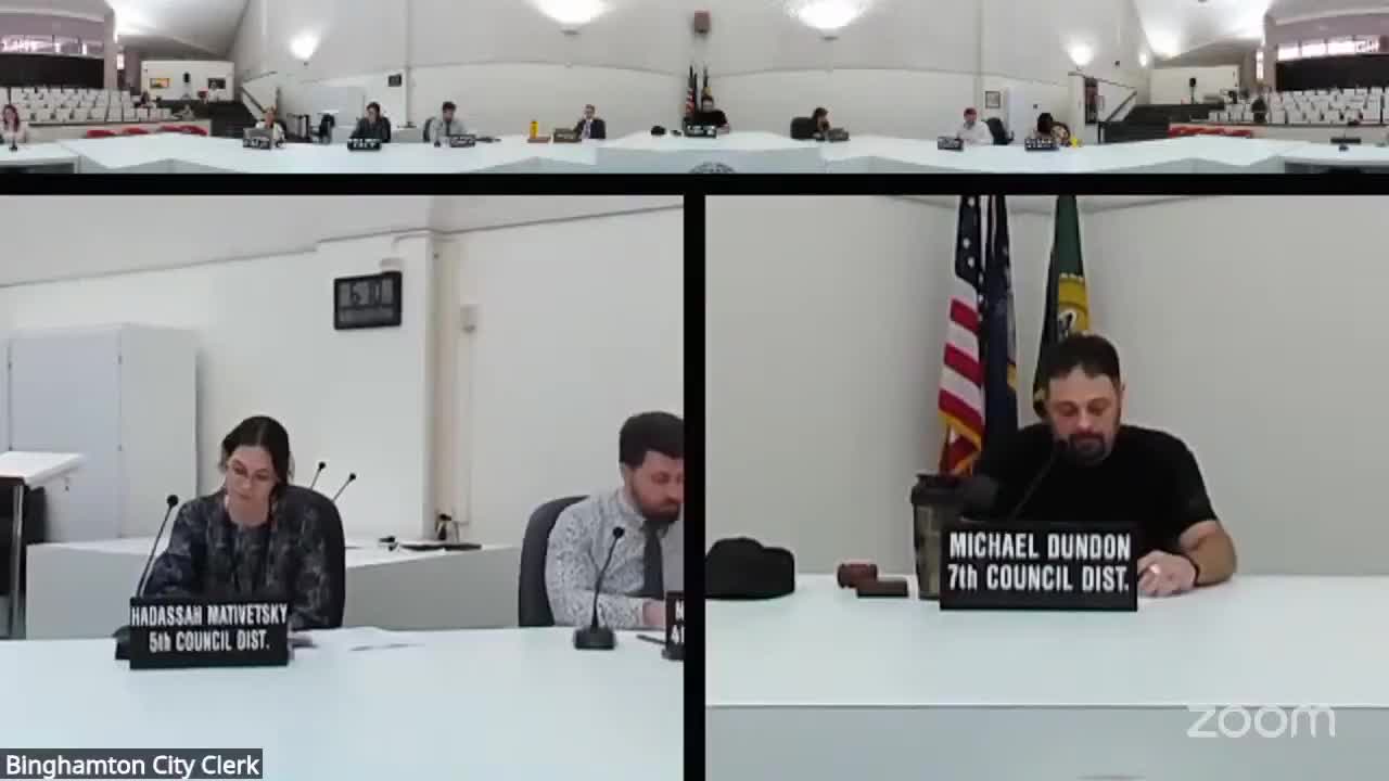 Mayor accepts $10K grant for shaded benches from Broome County Health Department
