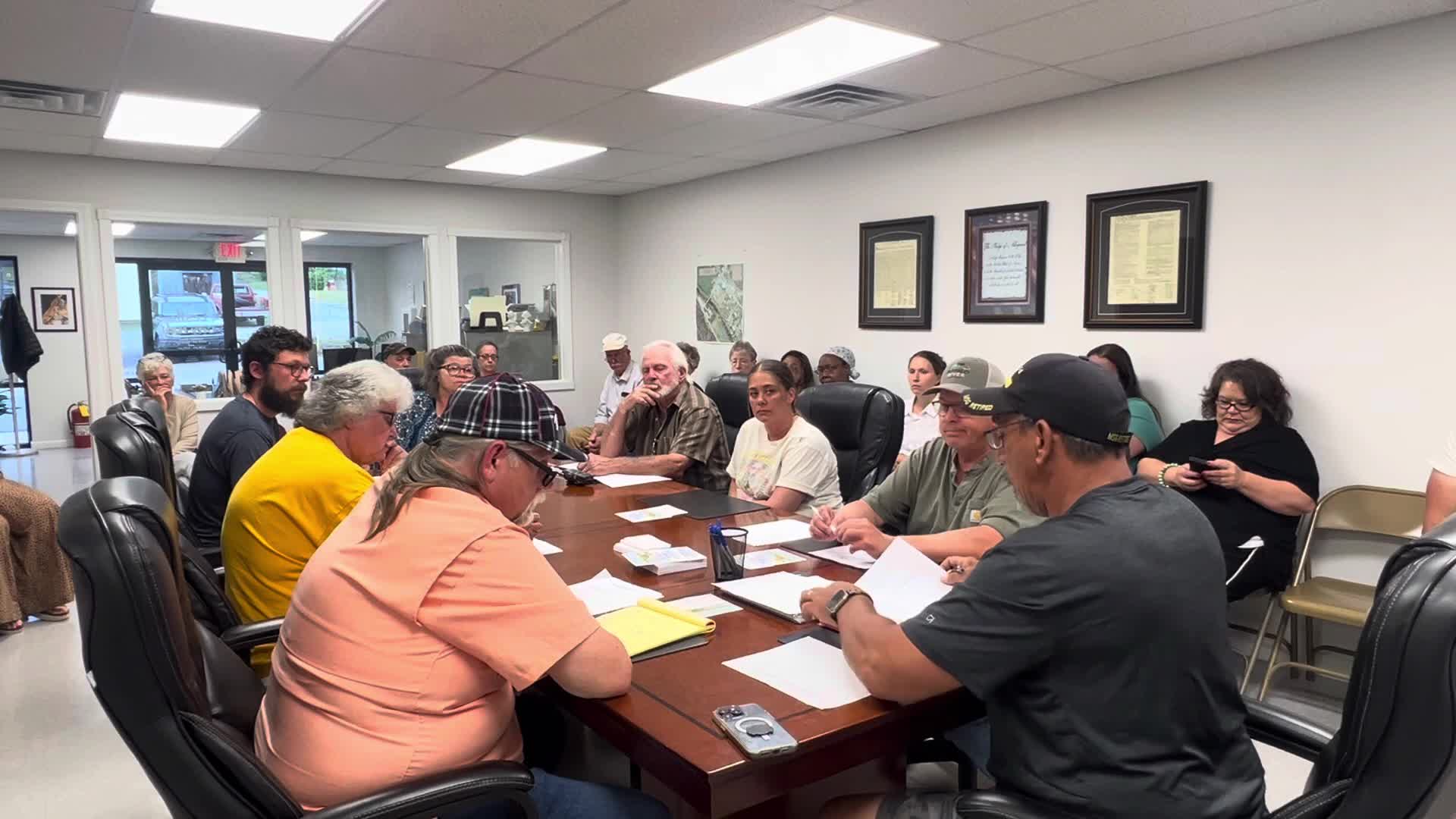 Leslie council establishes $300 petty cash for water system; council reviews Consumer Confidence Reports