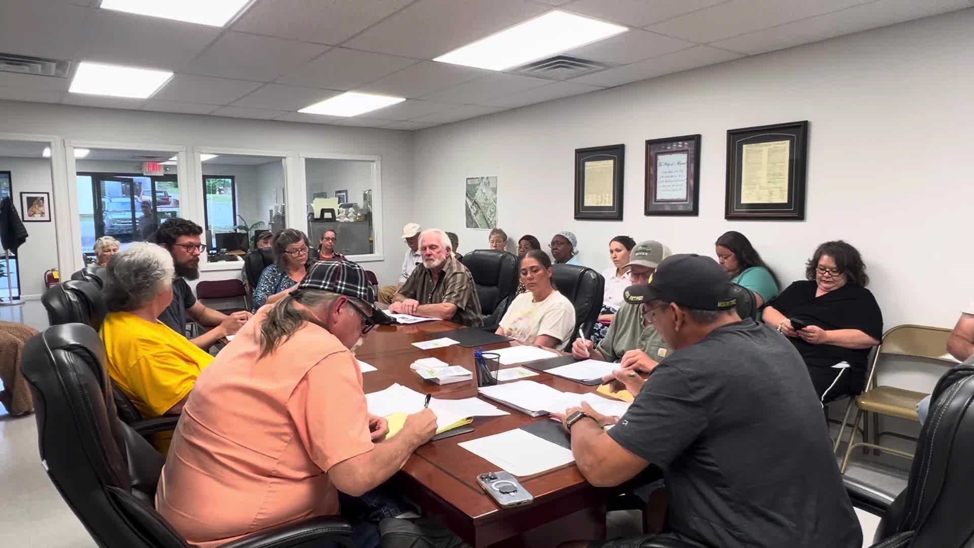 Leslie council advances job descriptions, directs handbook work on evaluations, vacation and vehicle use