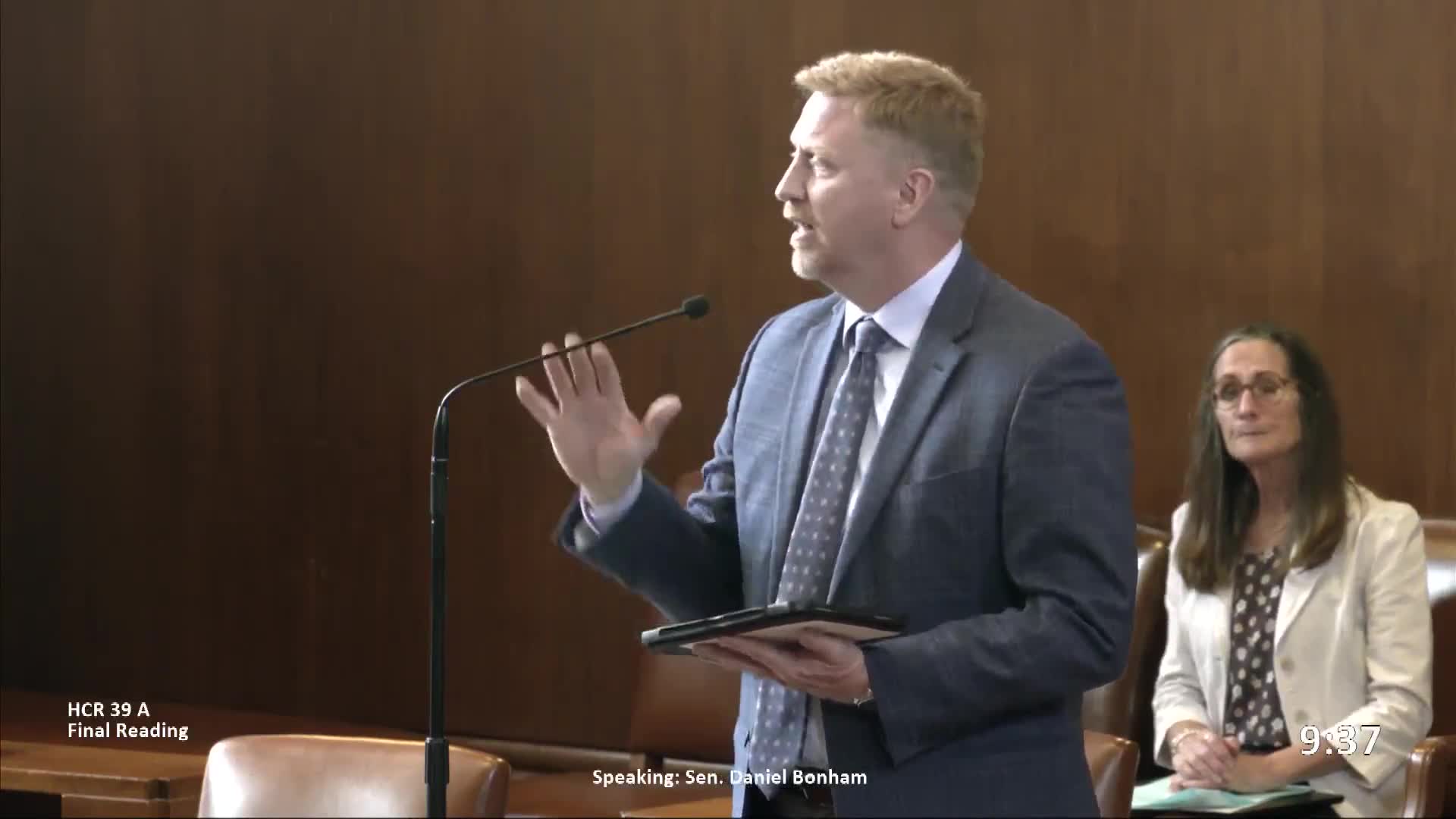 Oregon Senate adopts resolution to honor Vietnam veterans by naming highway segments