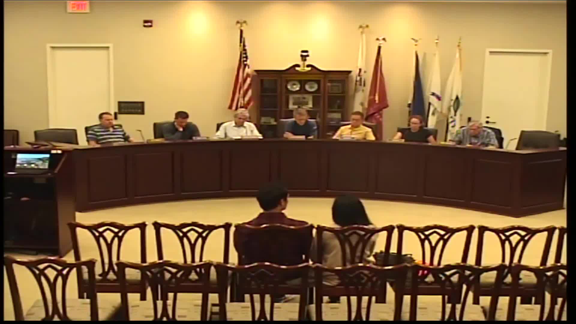 Hinsdale ZBA votes to continue hearing on 5804 S. Garfield sports‑court setback after notification concerns