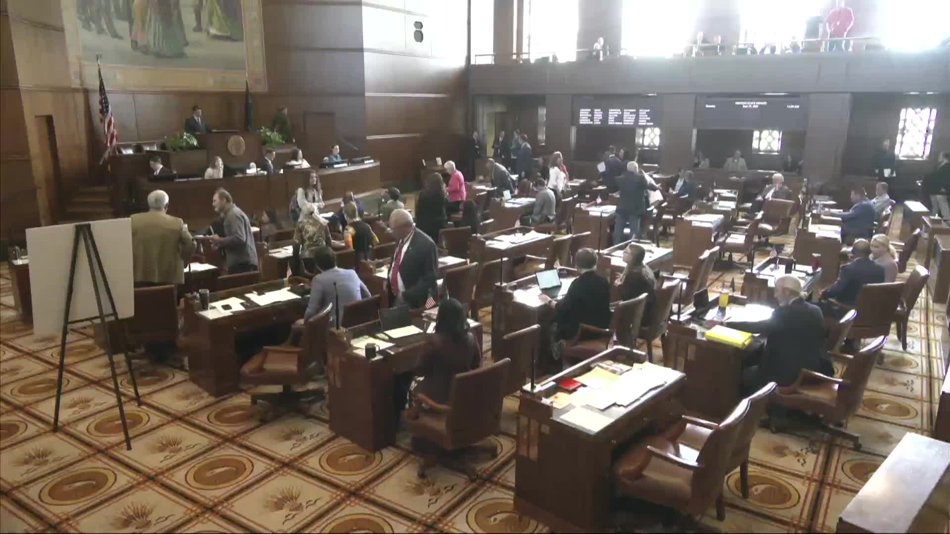 Oregon Senate honors Juneteenth and acknowledges community leaders in legislative session